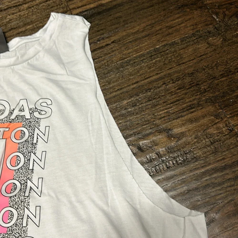 Peloton x Adidas women’s Tee, size XL - Picture 5 of 11